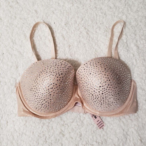 Victoria's Secret Dream Angels Bra & Pant Set - Picture 4 of 15